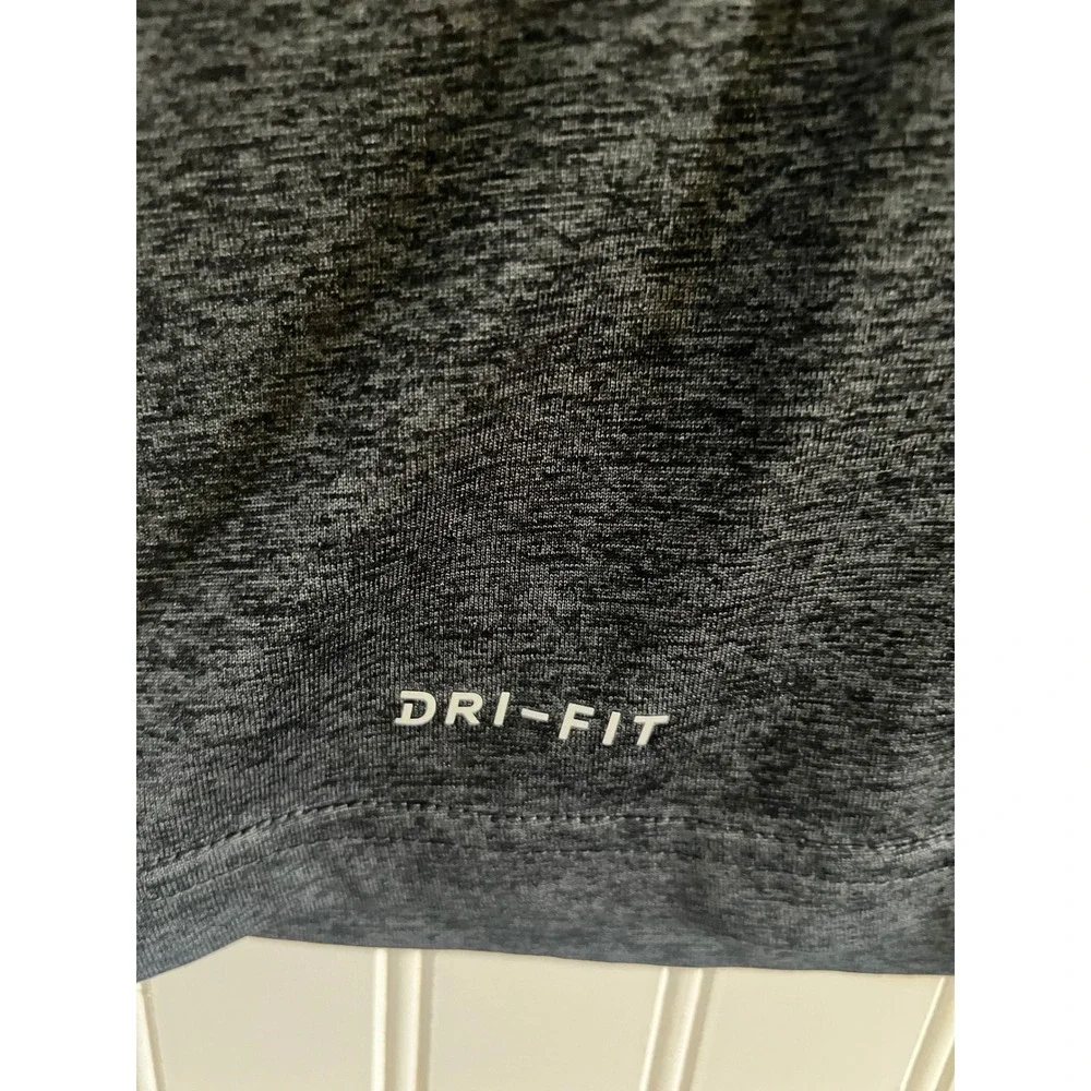 Nike Dri-FIT Heathered Dark Gray V-Neck Athletic T-Shirt‎ Women's Size L